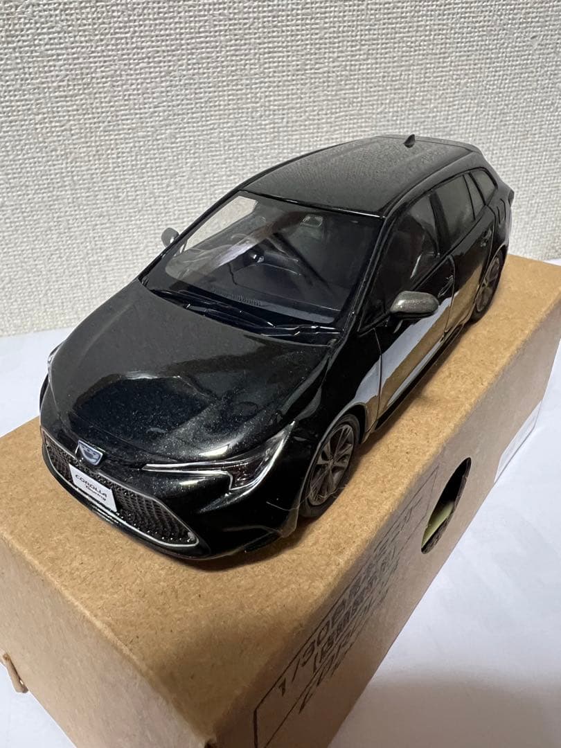 【非売品】 トヨタ カローラ 1/30ブラック ミニカー