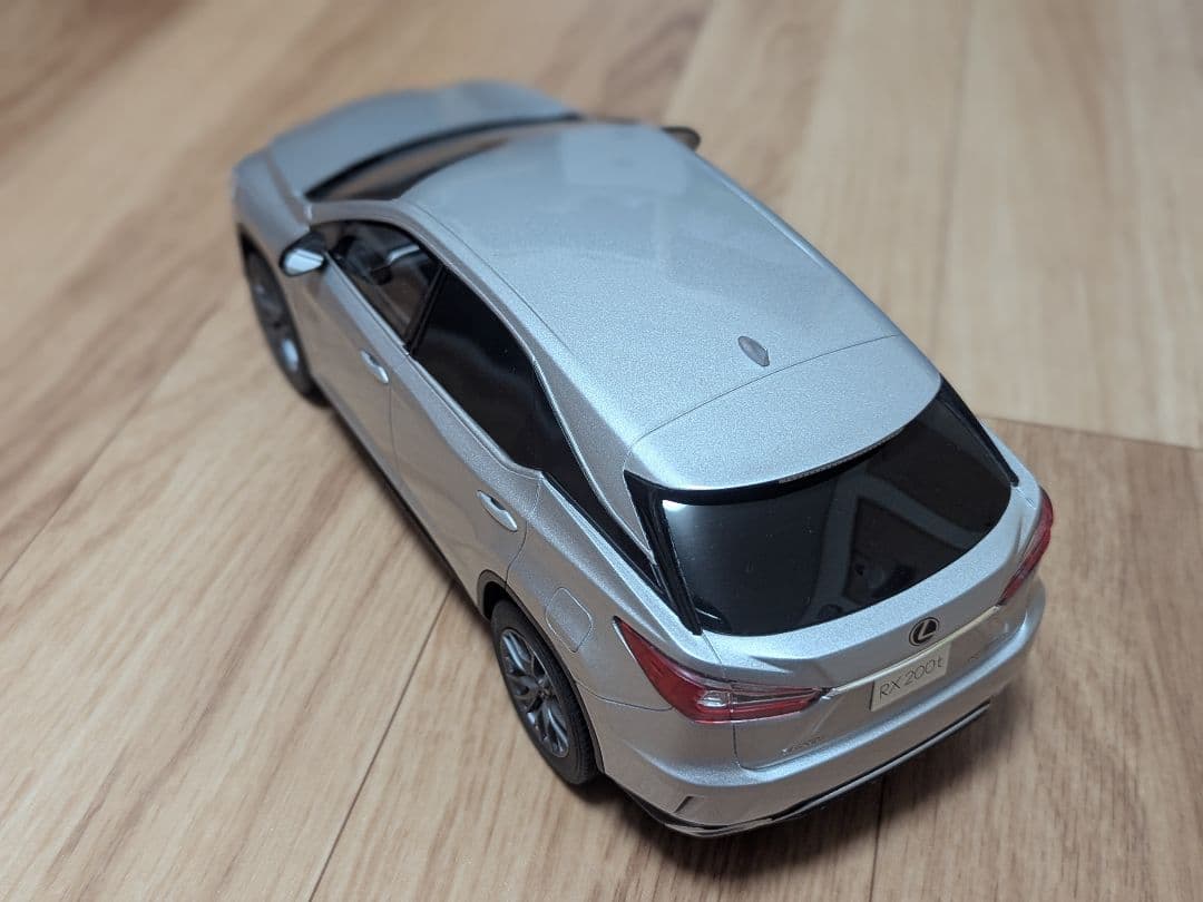 京商　レクサスRX200t 1/18ミニカー