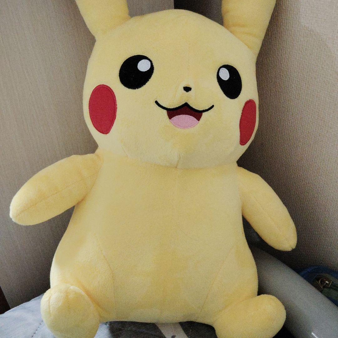 大きいピカチュウ ぬいぐるみ