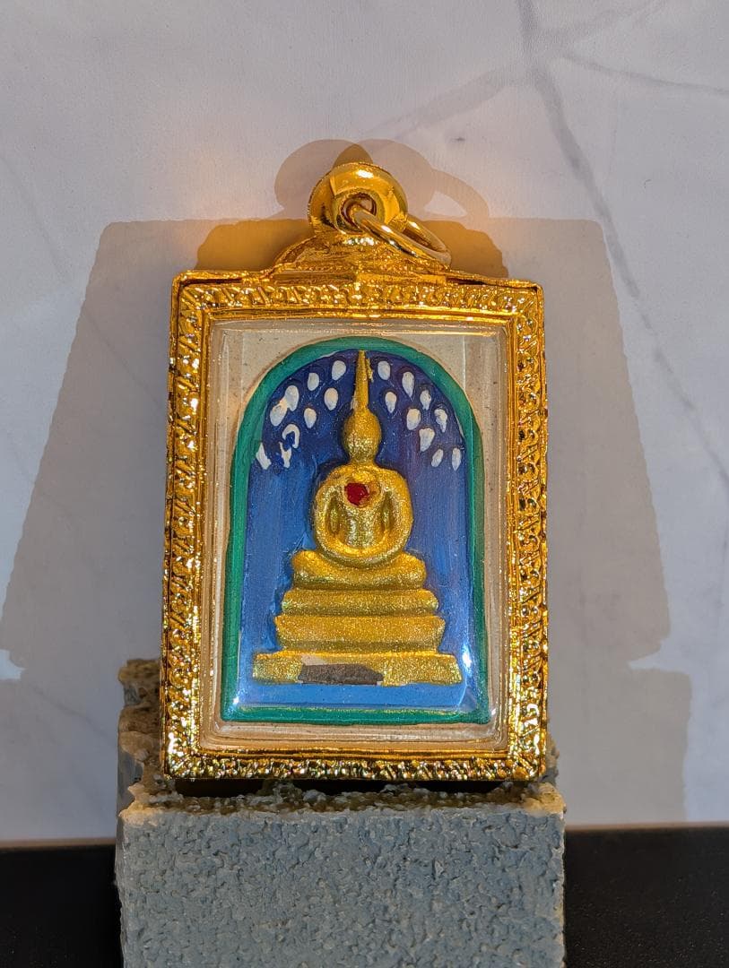 タイお守り　プラクルアン　ルアン・ポークン　ソムデット　2556年　(048)