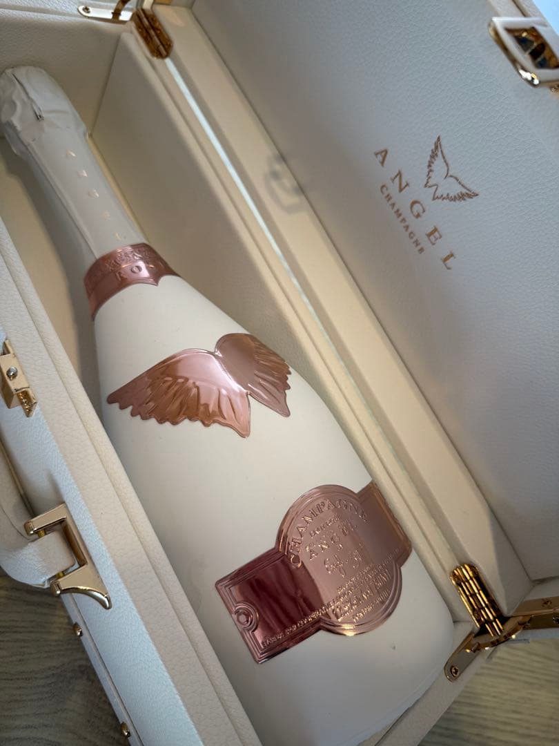 「新品」　エンジェル　シャンパン ホワイト