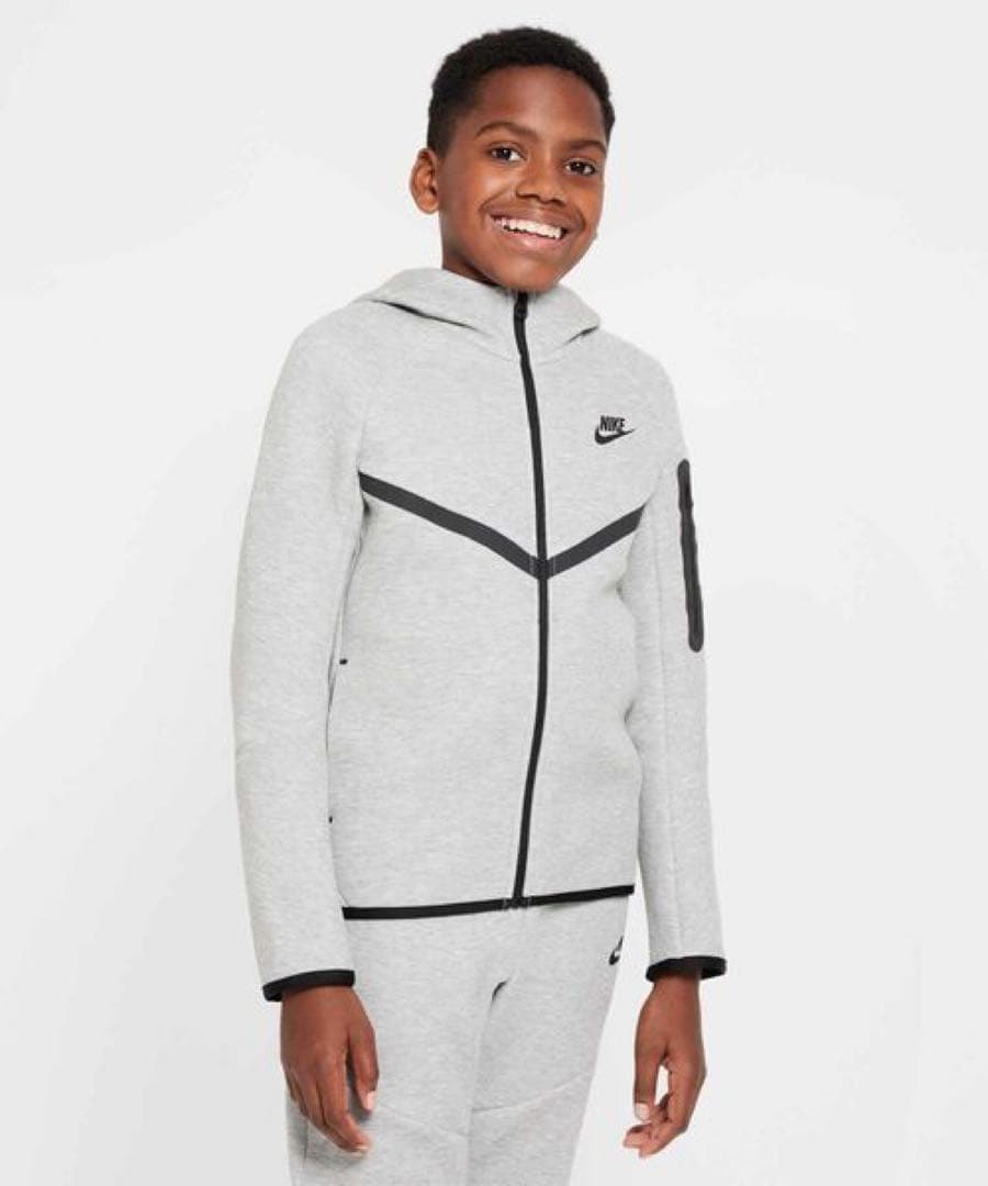 NIKEテックフリース下