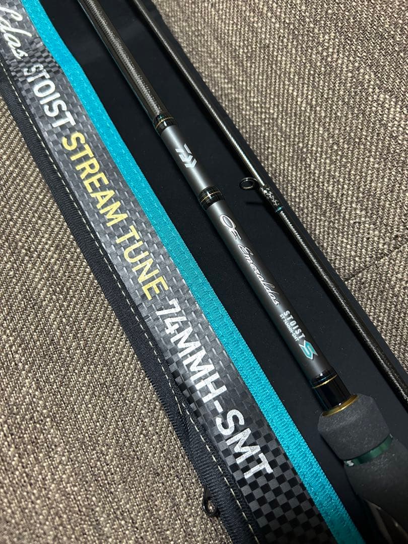 【極美品】ダイワ エメラルダス ストイスト ST 74 MMH-SMT