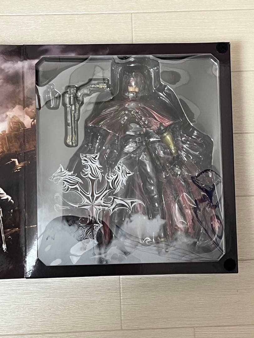 【限定版カラー】新品未開封　プレイアーツ改 ヴィンセント・ヴァレンタイン