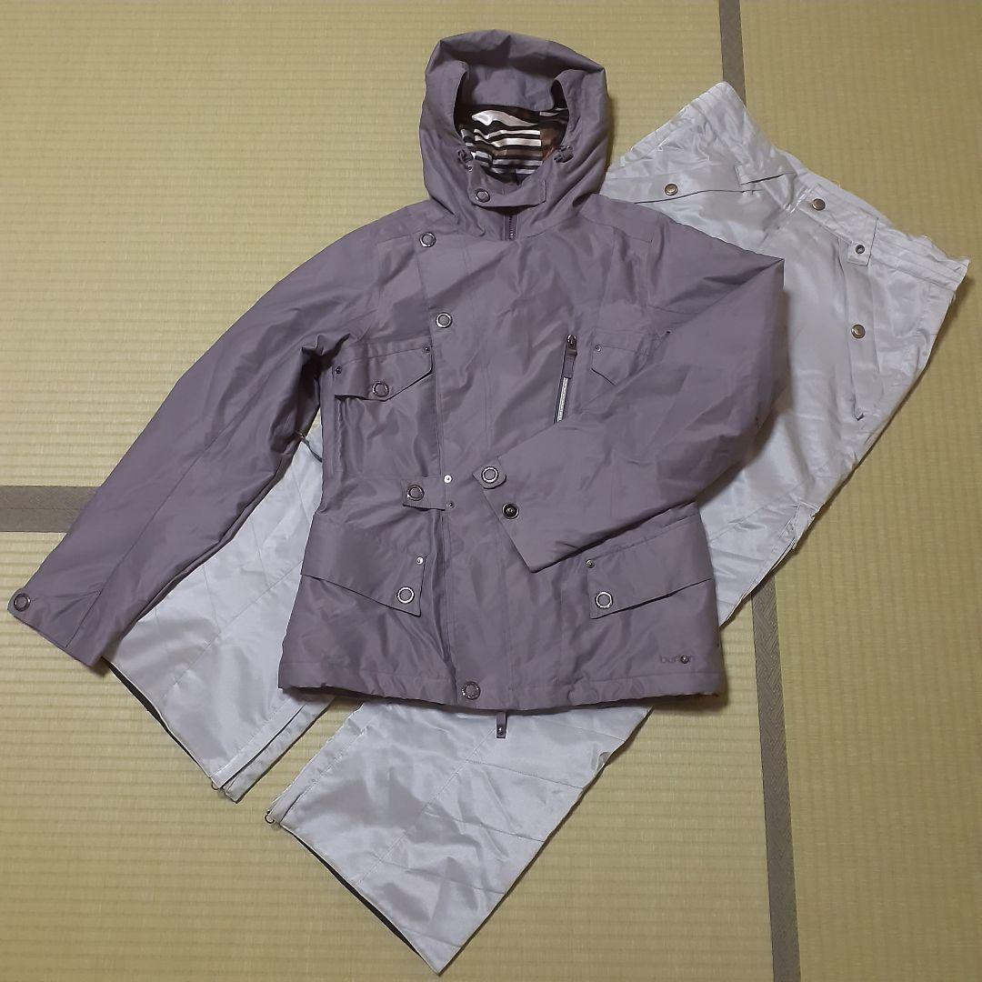 ゆ*い様 BURTON スノボウェア 上下セット　スマートで格好良いデザイン