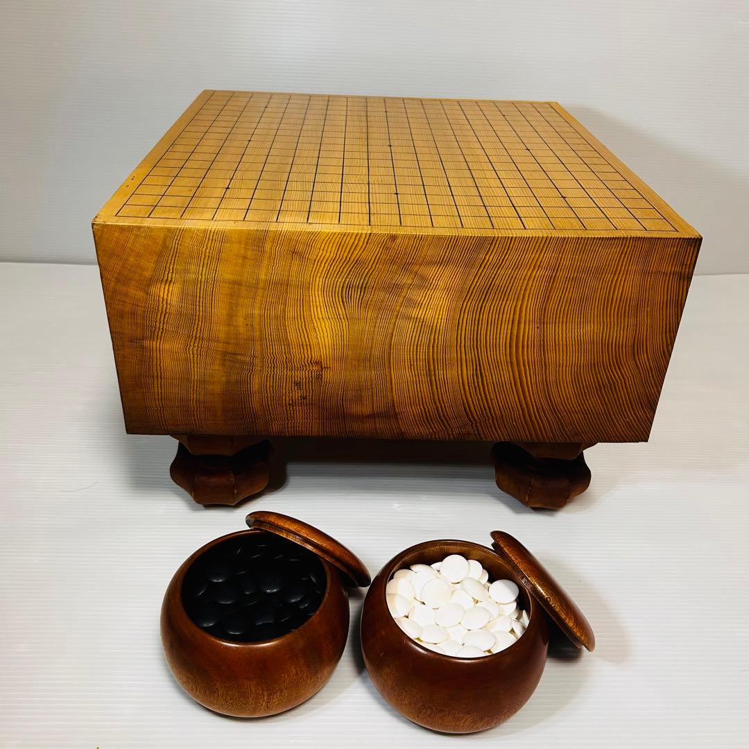 美品 本榧足付碁盤 碁石  囲碁セット ヘソ付き 那智黒　はまぐり