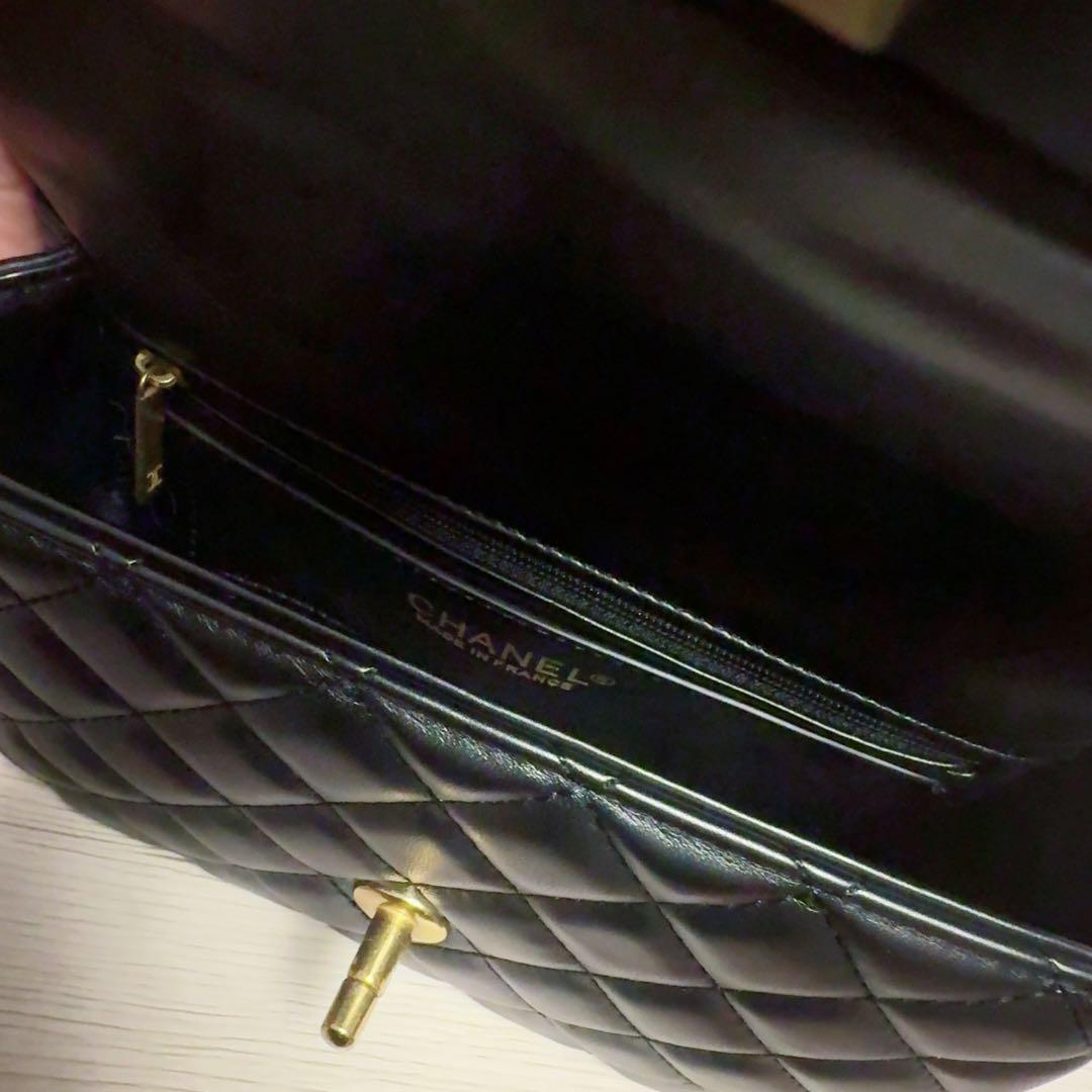 CHANEL ロゴハンドル キルティング ショルダーバッグ ノベルティ