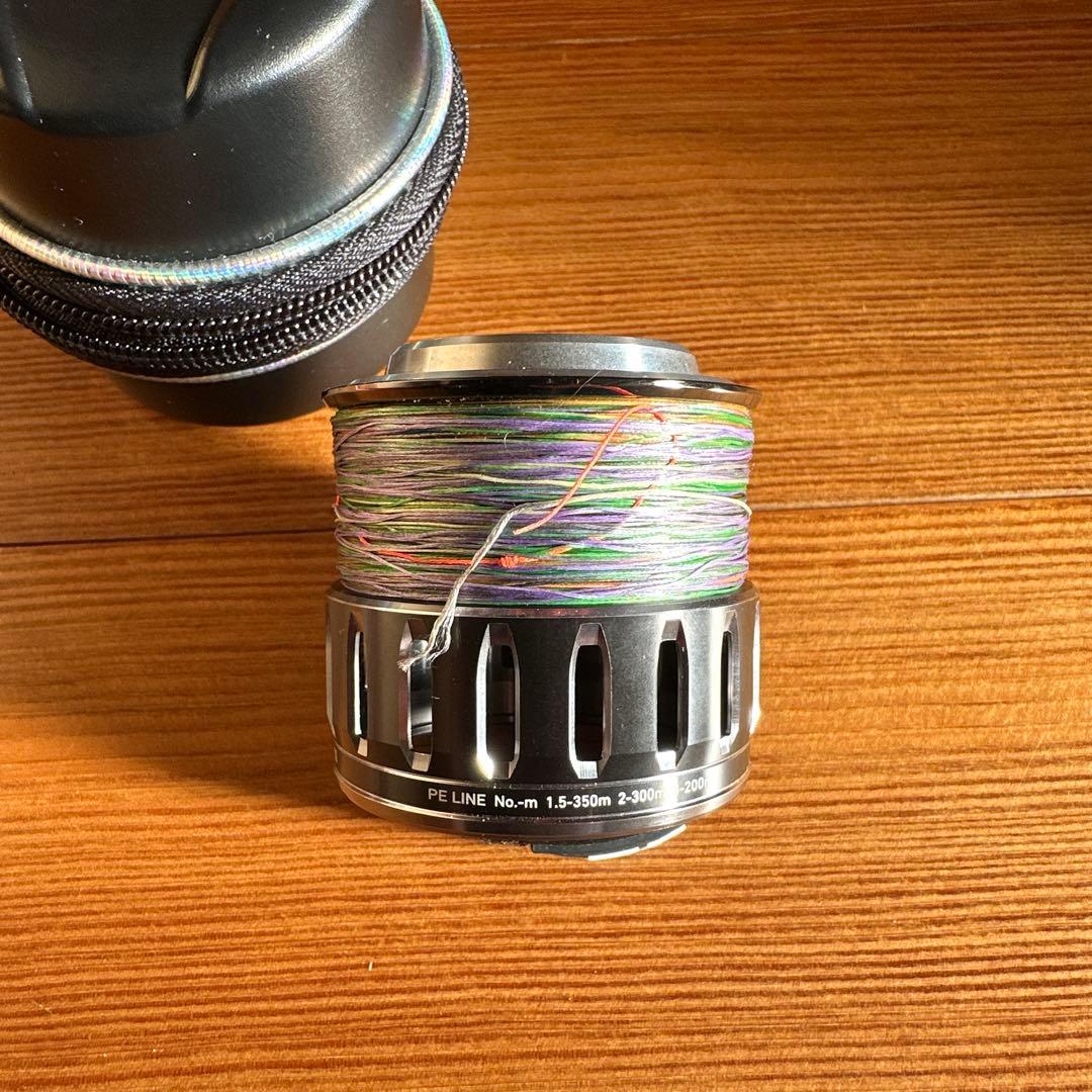 美品　DAIWA SALTIGA　BJ3500SH スプール付き
