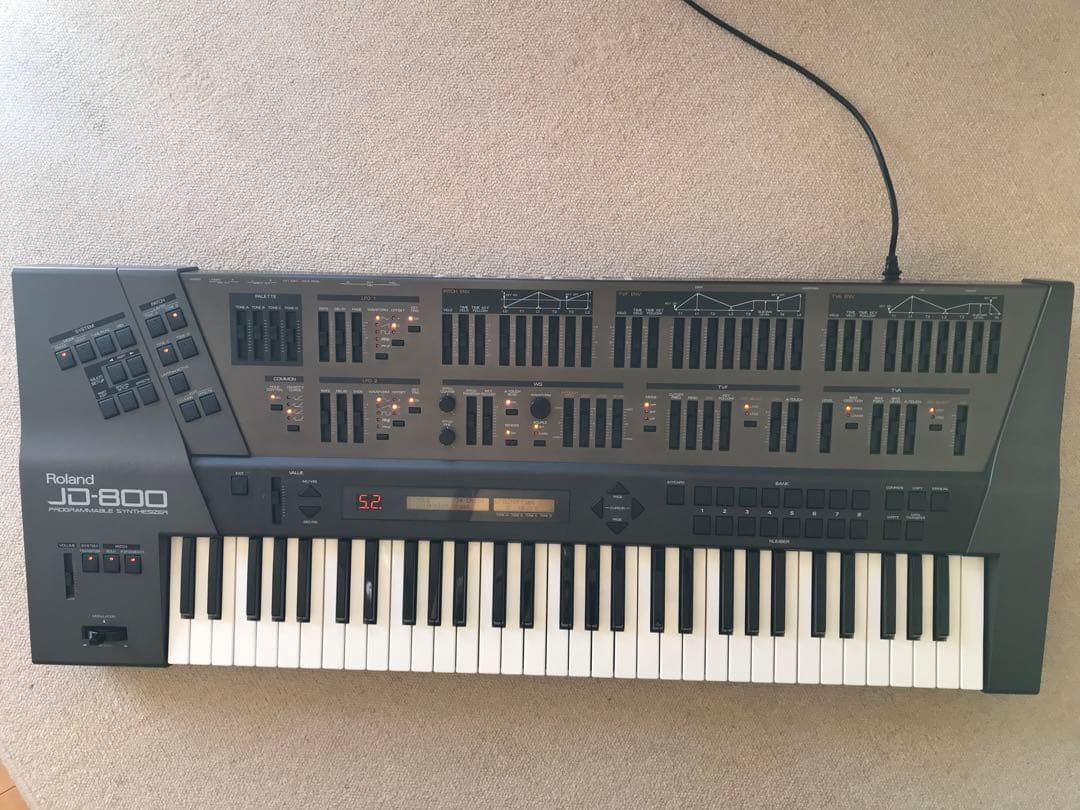 Roland JD-800 シンセサイザー 【動作確認済】