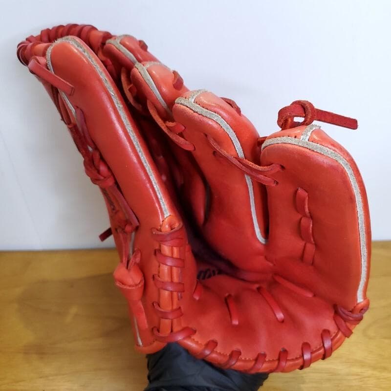 ミズノ 岸孝之モデル プロフェッショナル 美品 投手用 軟式グローブ