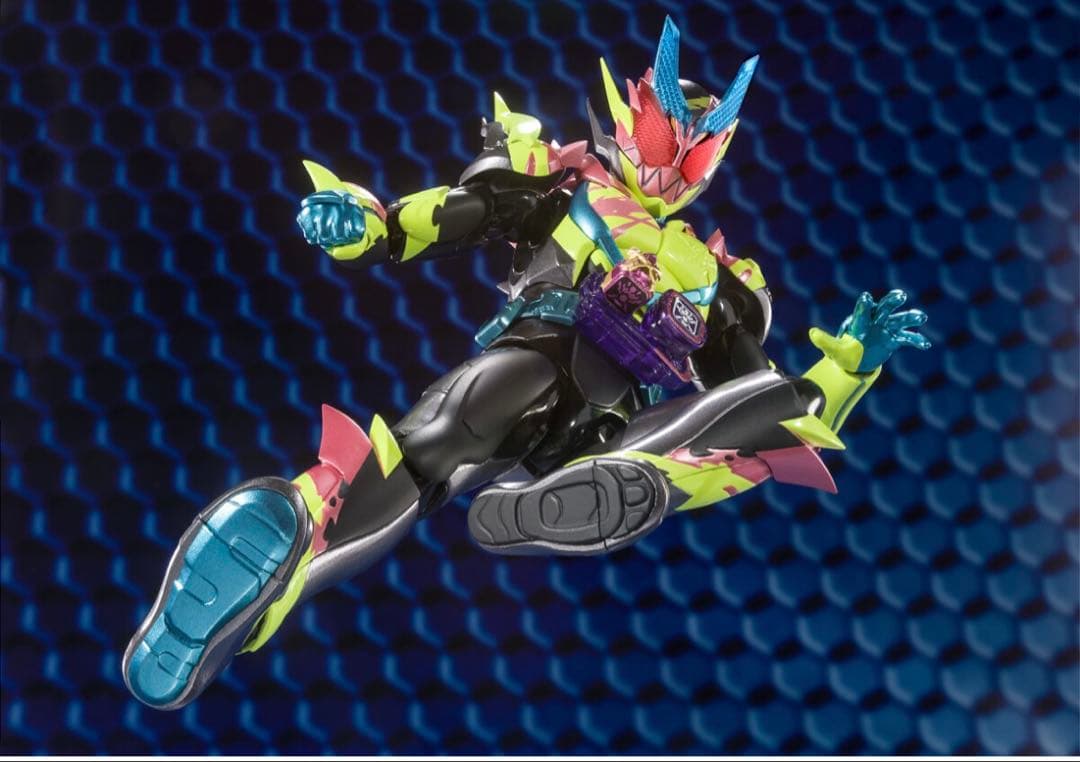 s.h.フィギュアーツ 仮面ライダーリバイス　新品　未開封