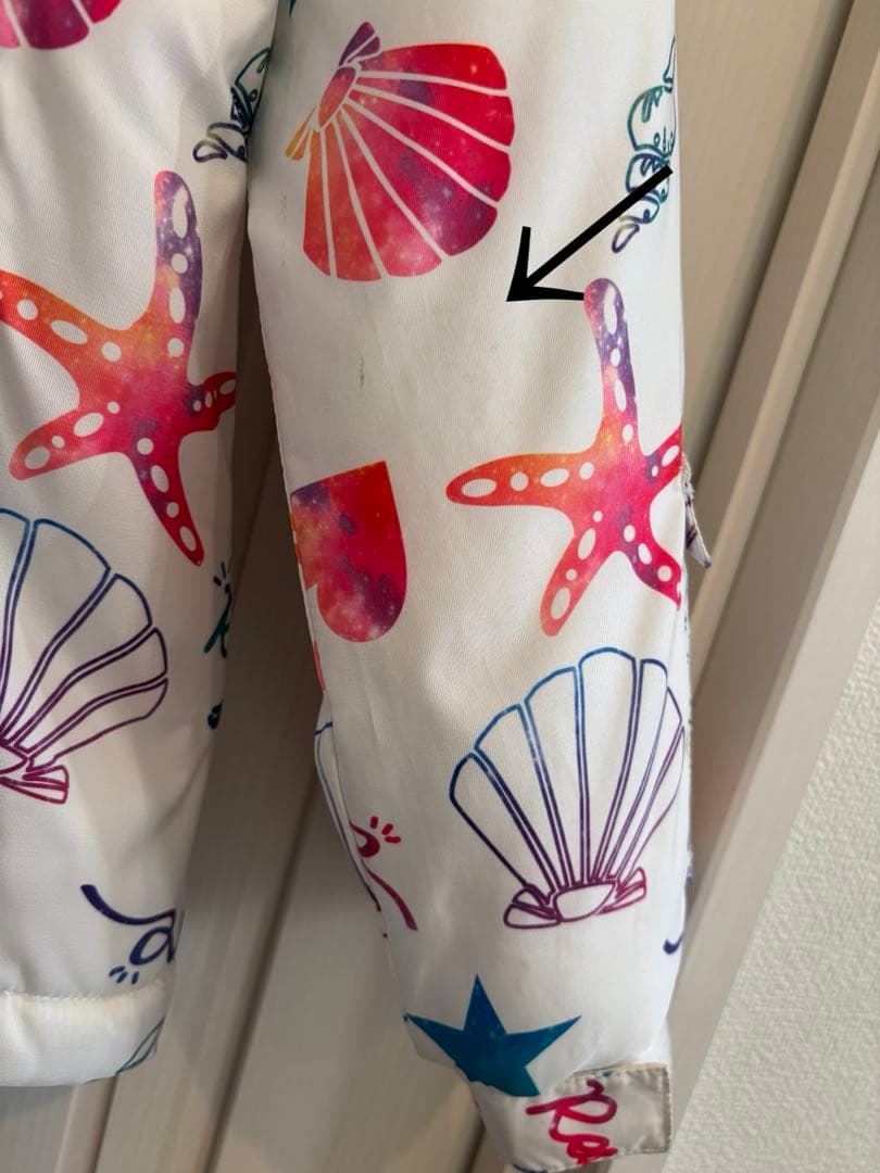 美品　キッズ　子ども用　スキーウェア 上下セット　140cm 女の子