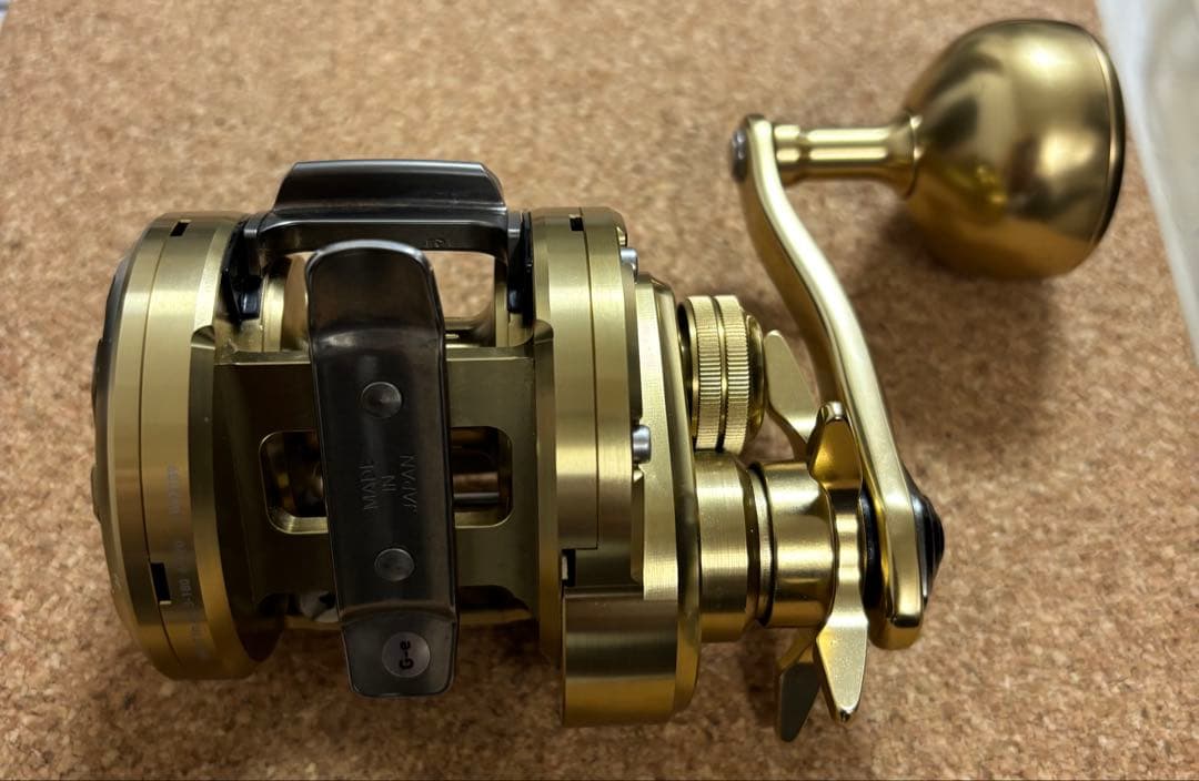 （美品）【DAIWA】21BASARA 200（右巻き）