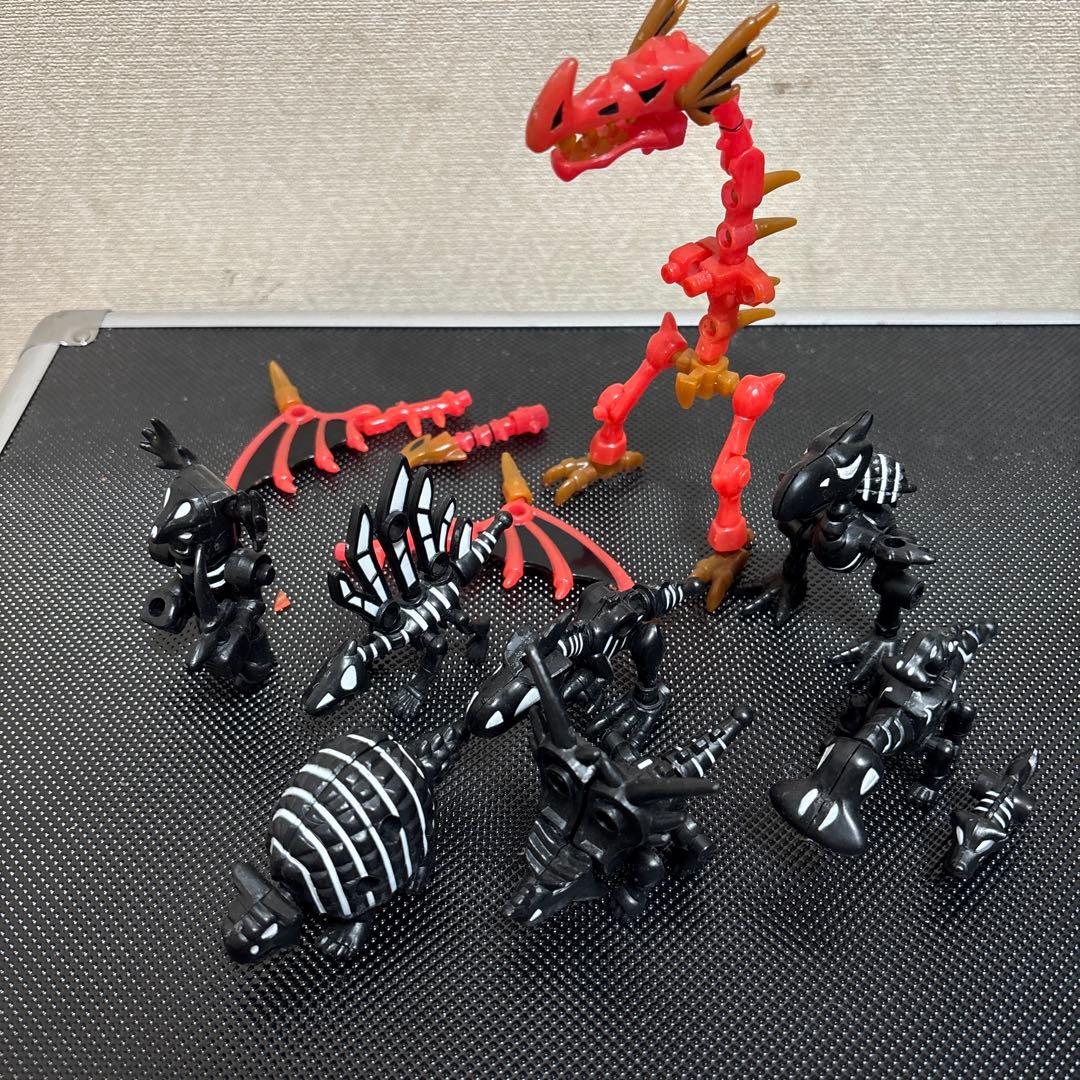 ほねほねザウルス　スペシャルブラックバージョン セミコンプ