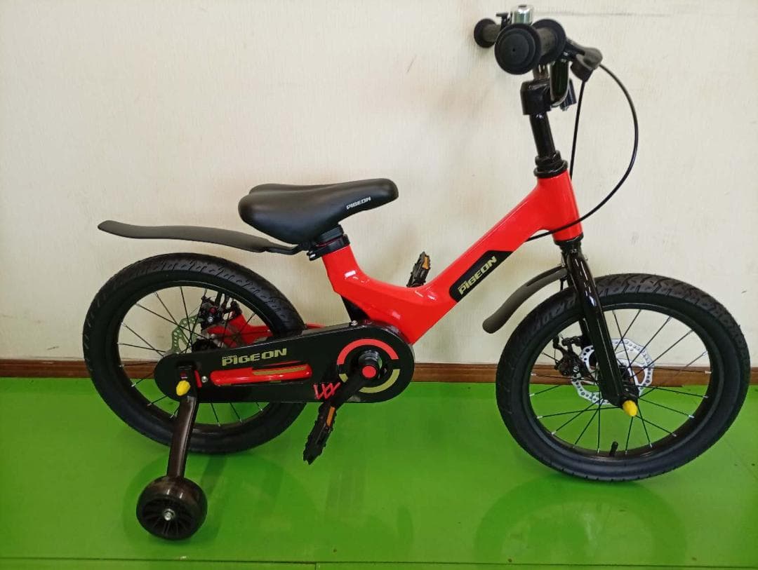 値下げ中【新品未使用】子供自転車 16インチ ペダル脱着仕様 RED