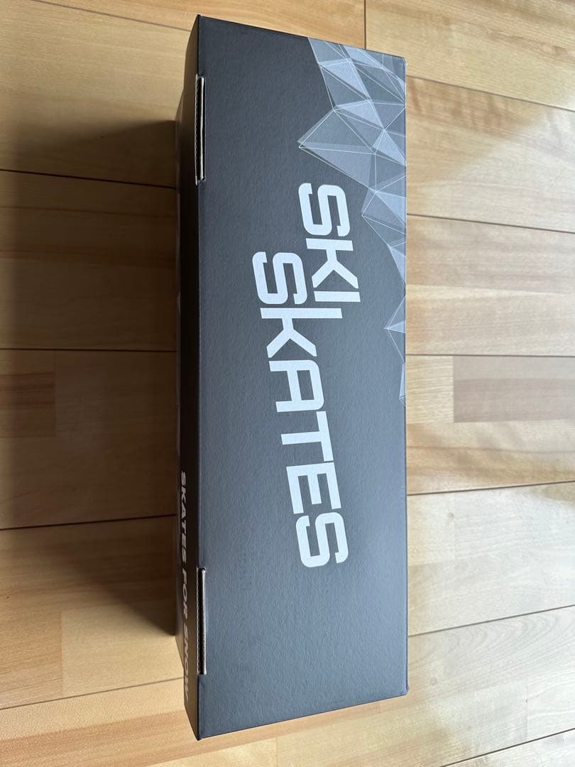 【週末限定お値下げ】 SKI SKATES ホワイト 新品未使用 正規品