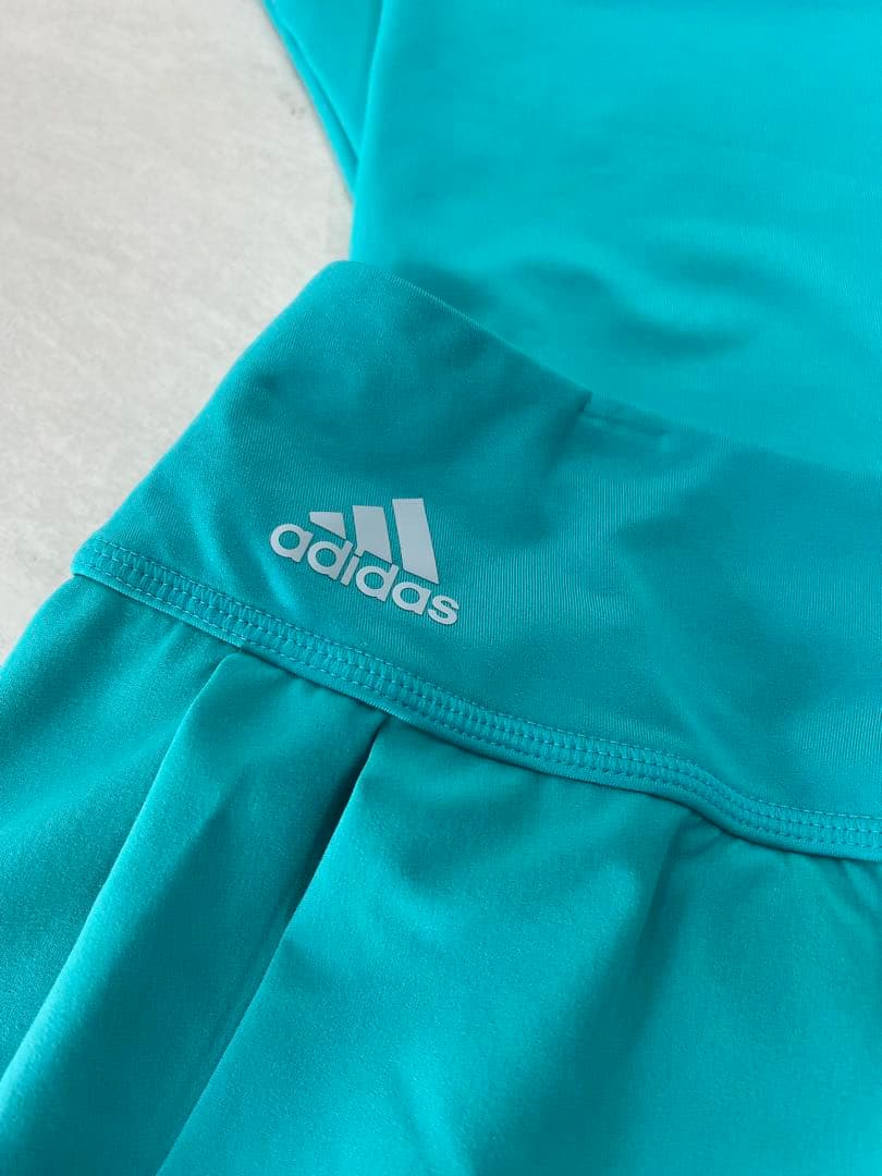 海外adidasテニスウェアセット売り