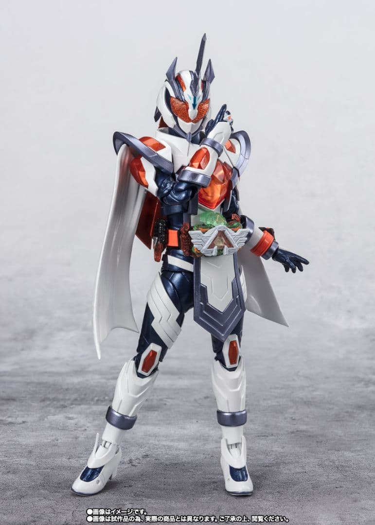 S*m様 新品　フィギュアーツ　仮面ライダーマジェード