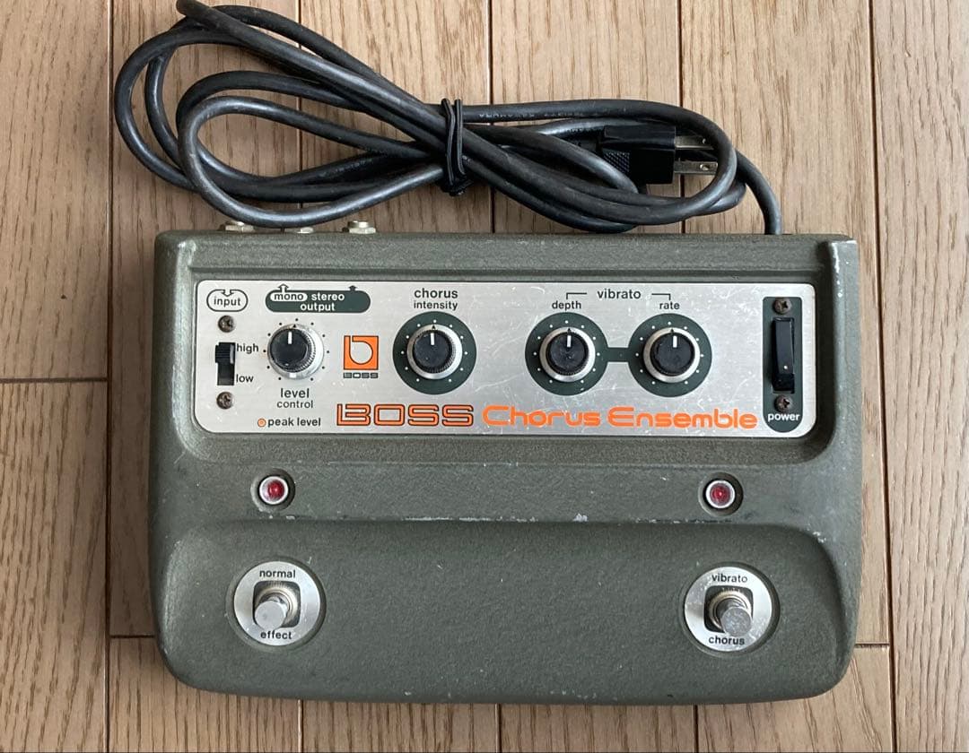 ギター BOSS CE-1