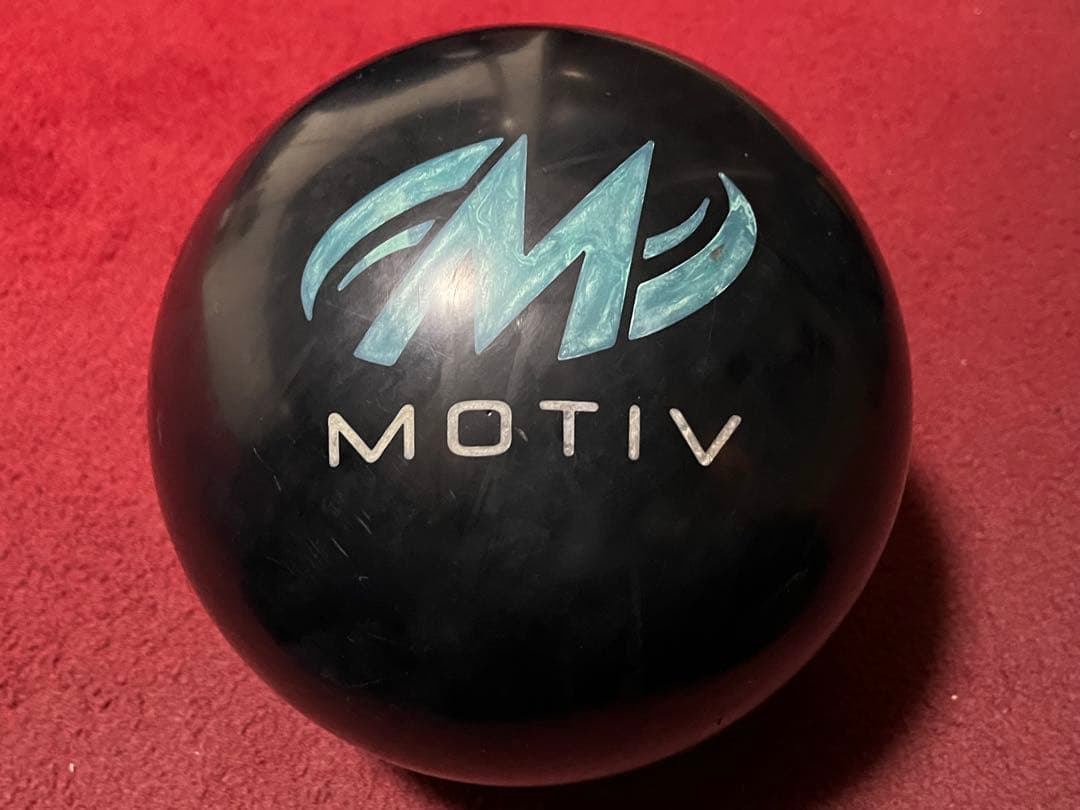 MOTIV モーティブ JACKAL ボウリングボール 15ポンド
