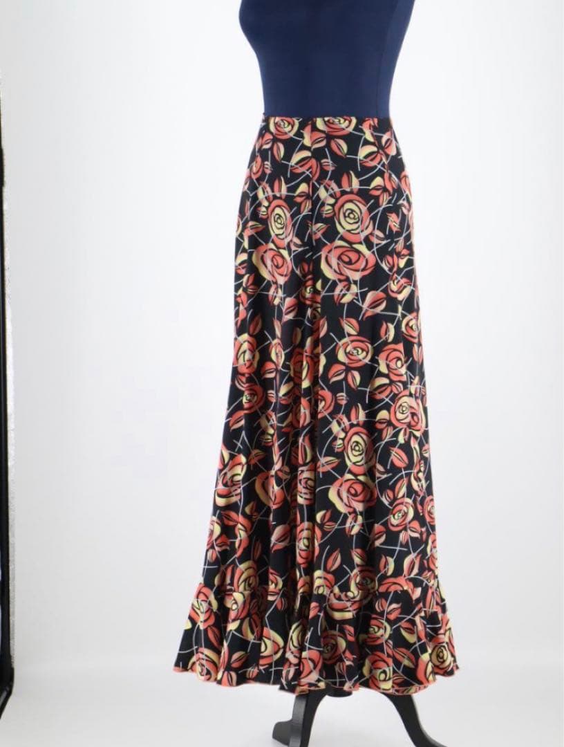 美品 フラメンコ衣装　バラ柄 ファルダHERMOSA IBERIA