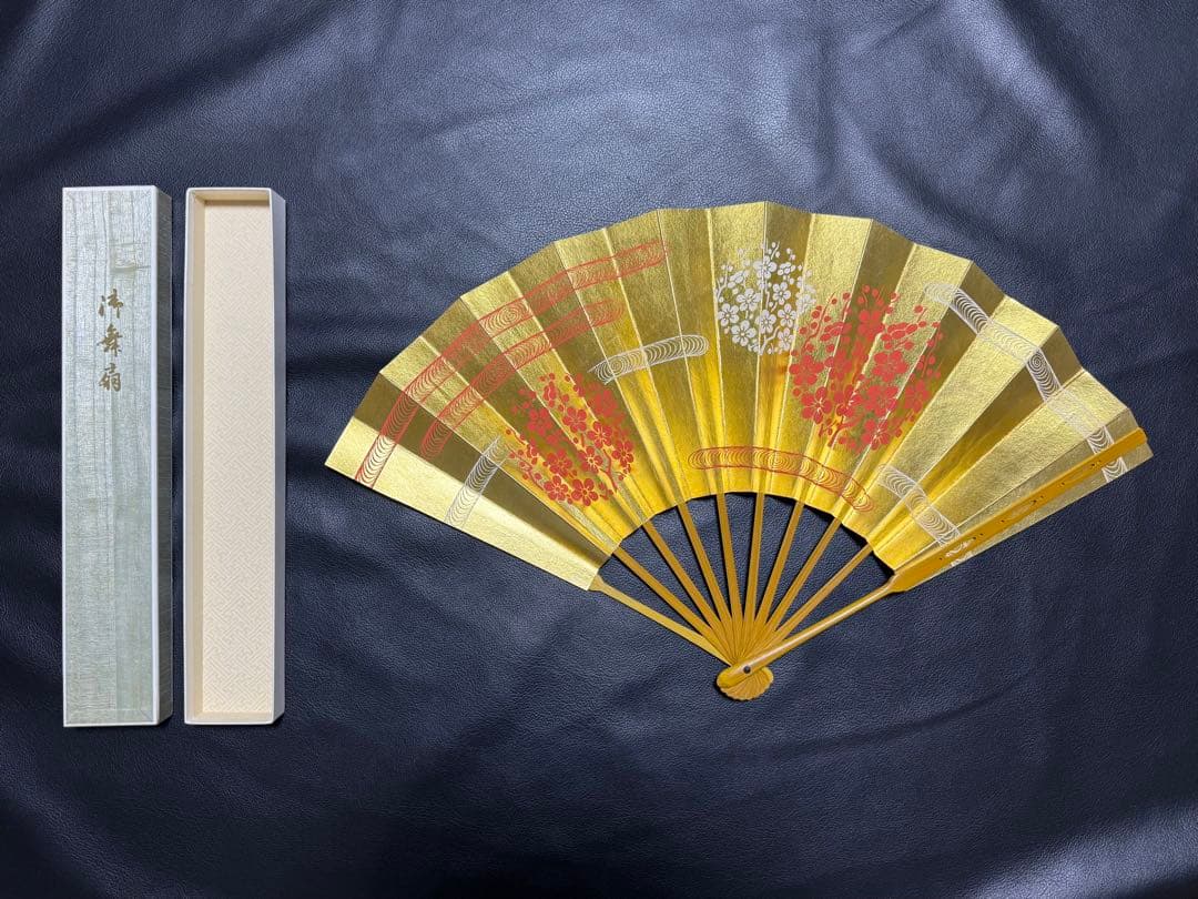 扇子　33.5cm 十松屋福井扇舗　金　観世水　紅白梅　仕舞扇　能楽　着物