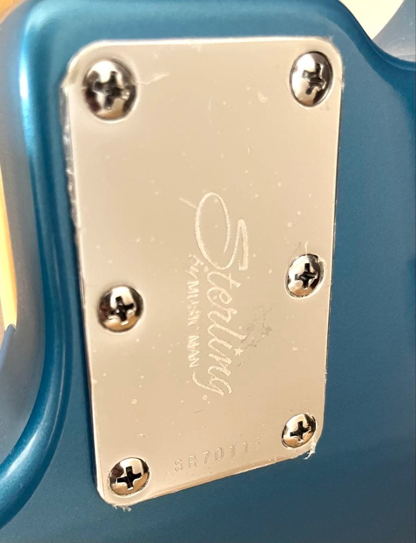 ベース Sterling by MUSIC MAN Sting Ray
