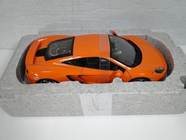 オートアート　1/18　マクラーレンMP4-12C　マンダリンオレンジ