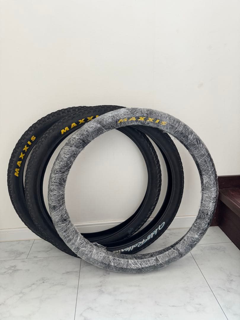 maxxis ホーリーローラー 24×2.4 3本セット