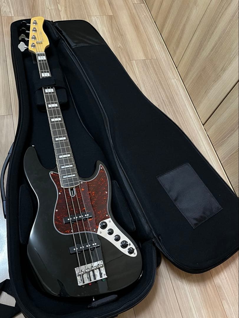 SIRE V7 Alder-4 BK Marcus Miller ギグケース付き