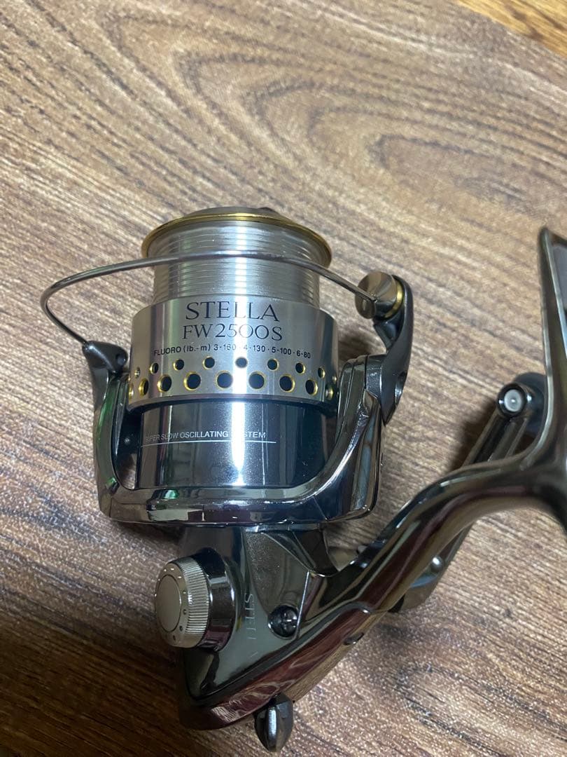 美品　人気　シマノ　ステラ FW2500S SC78E スピニングリール