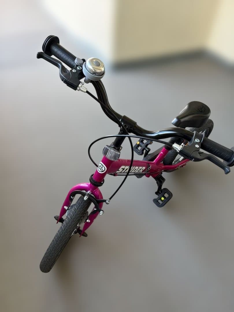 たのメル便【美品】STRIDER14xストライダー フューシャピンク スタンド付