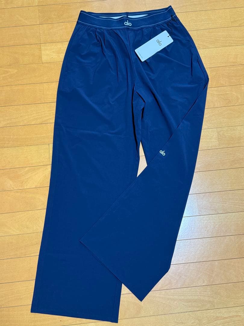 【正規品】Alo Yoga ボトムス トラウザー ネイビー Mサイズ