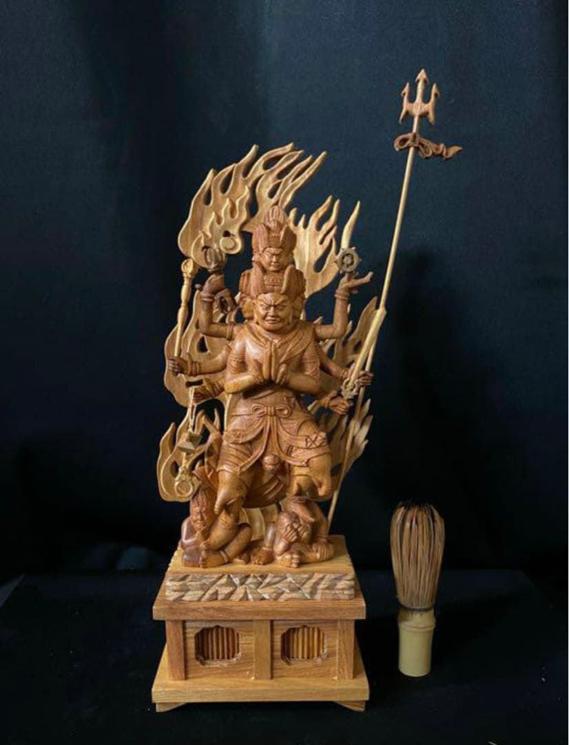 仏教工芸品　木彫仏像　最高級品　仏師手仕上げ品　大元帥明王立像