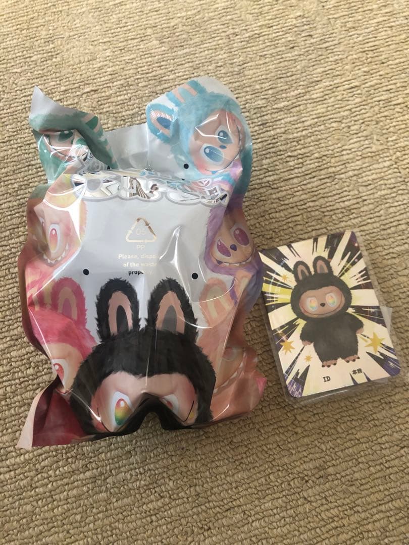 ラブブポップマート ザ モンスターズ ぬいぐるみペンダント