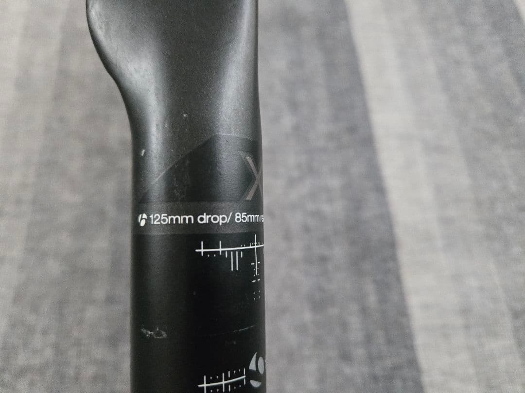 BONTRAGER XXX　カーボンエアロハンドル 31.8mm/42cm