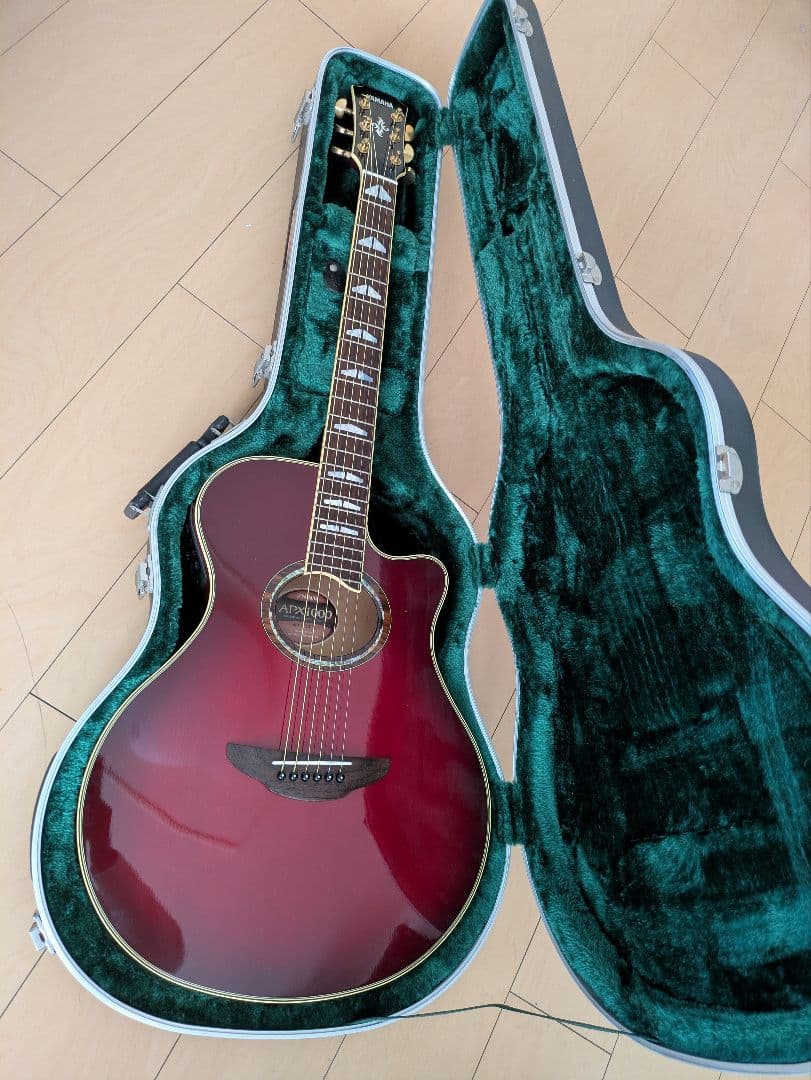 YAMAHA　APX-1000CRB ギター エレアコ　SKBハードケース付き