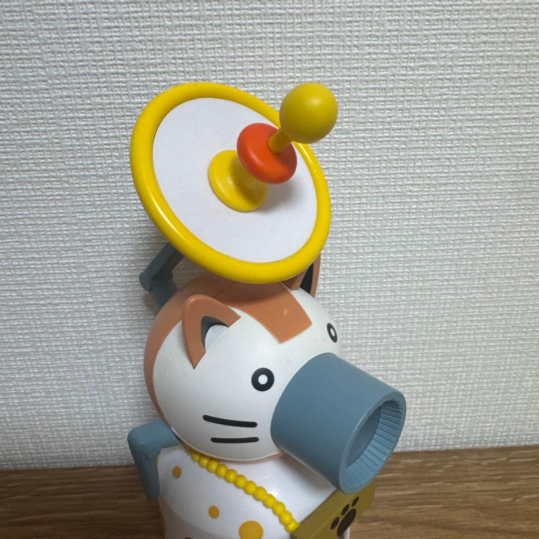 ちゃんこ対戦争猫の顔のフィギュア