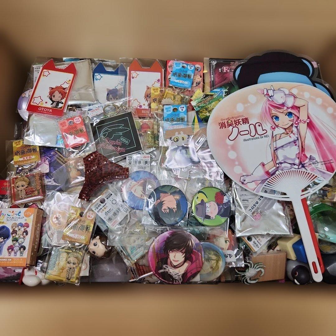 ノンジャンル　アニメグッズ　まとめ売り 550個程度