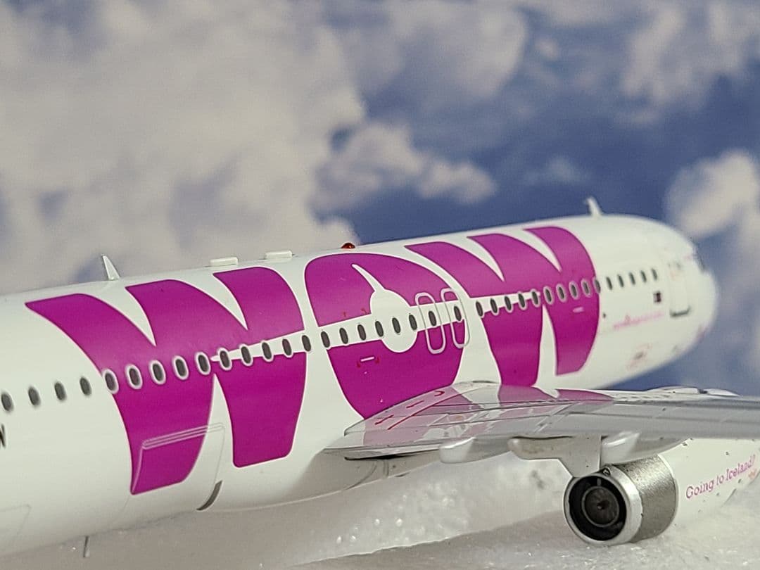 専用品 A320-200 WOW航空 LZ-WOW　1/200 新品・未使用品
