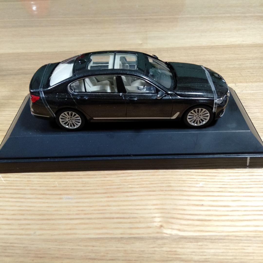 1/43  750Li ブラック メタリック塗装 ケースあり 箱あり