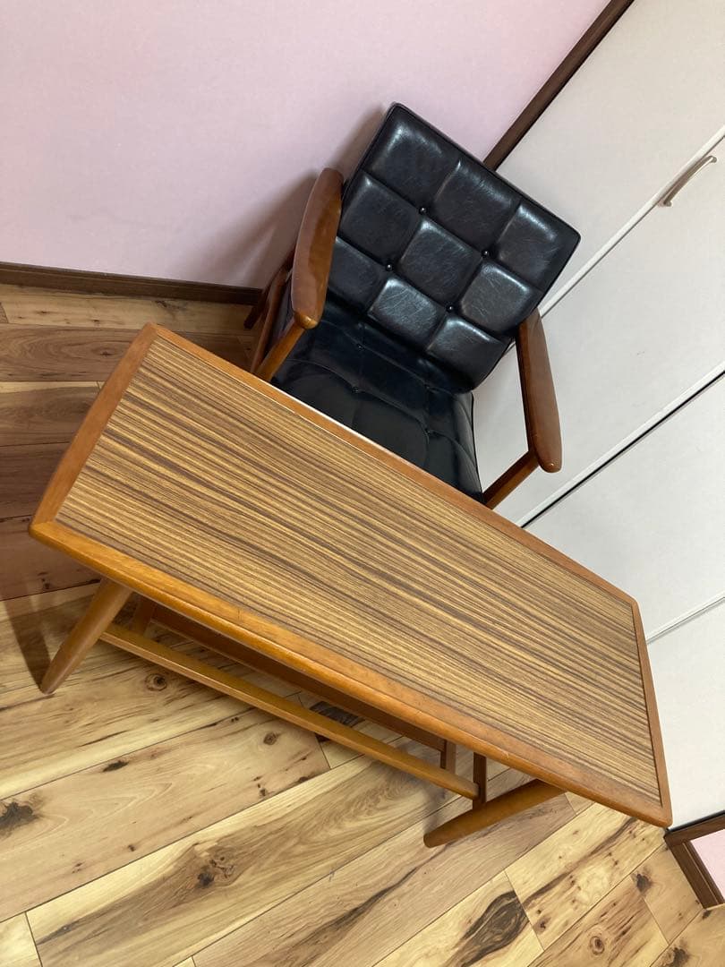 カリモク家具