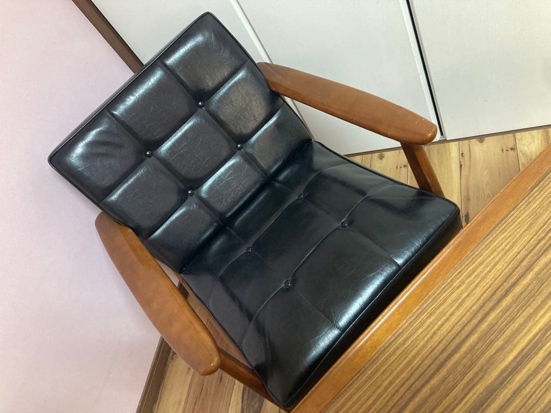 カリモク家具