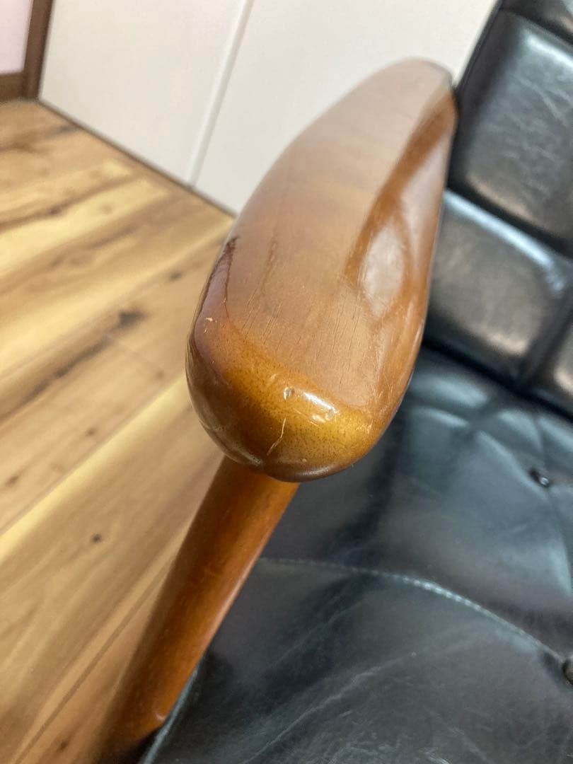 カリモク家具