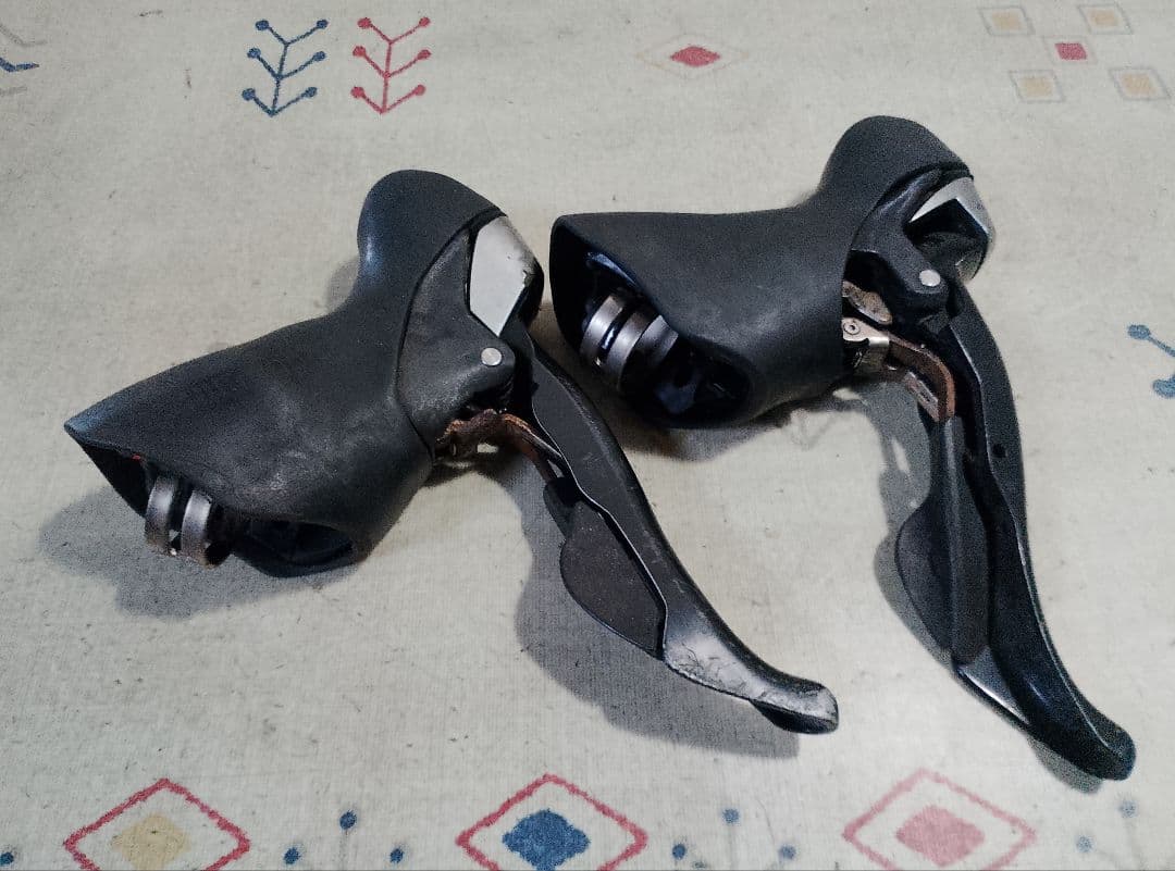 Stiレバー Shimano105 ST-5700