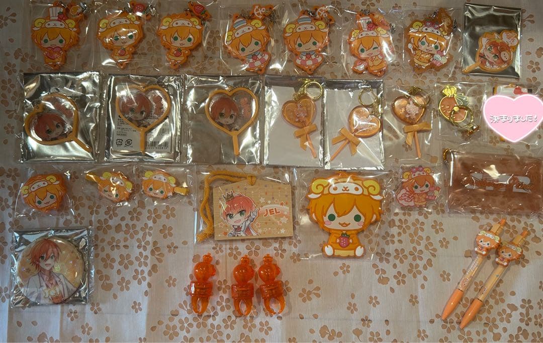 すとぷりまとめ売り ジェル さとみ 莉犬 るぅと ころん ななもり 缶バッジ