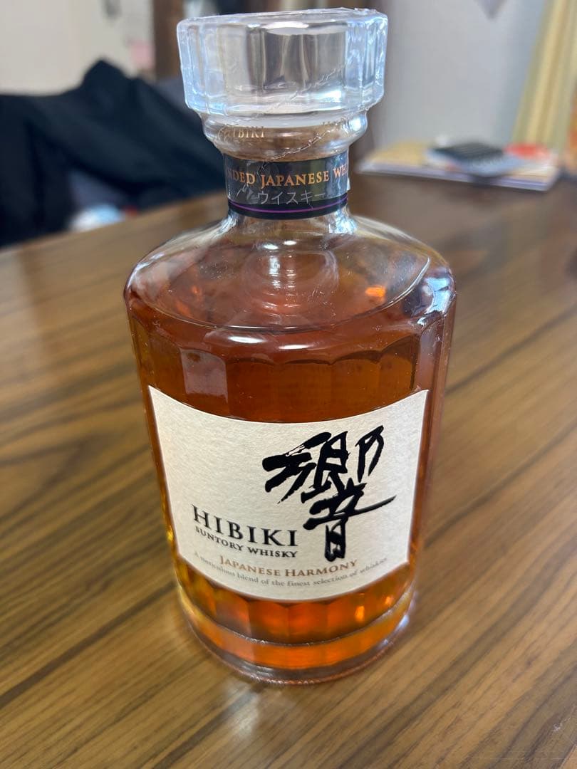 セール価格！サントリー響　700ml ジャパニーズウイスキー