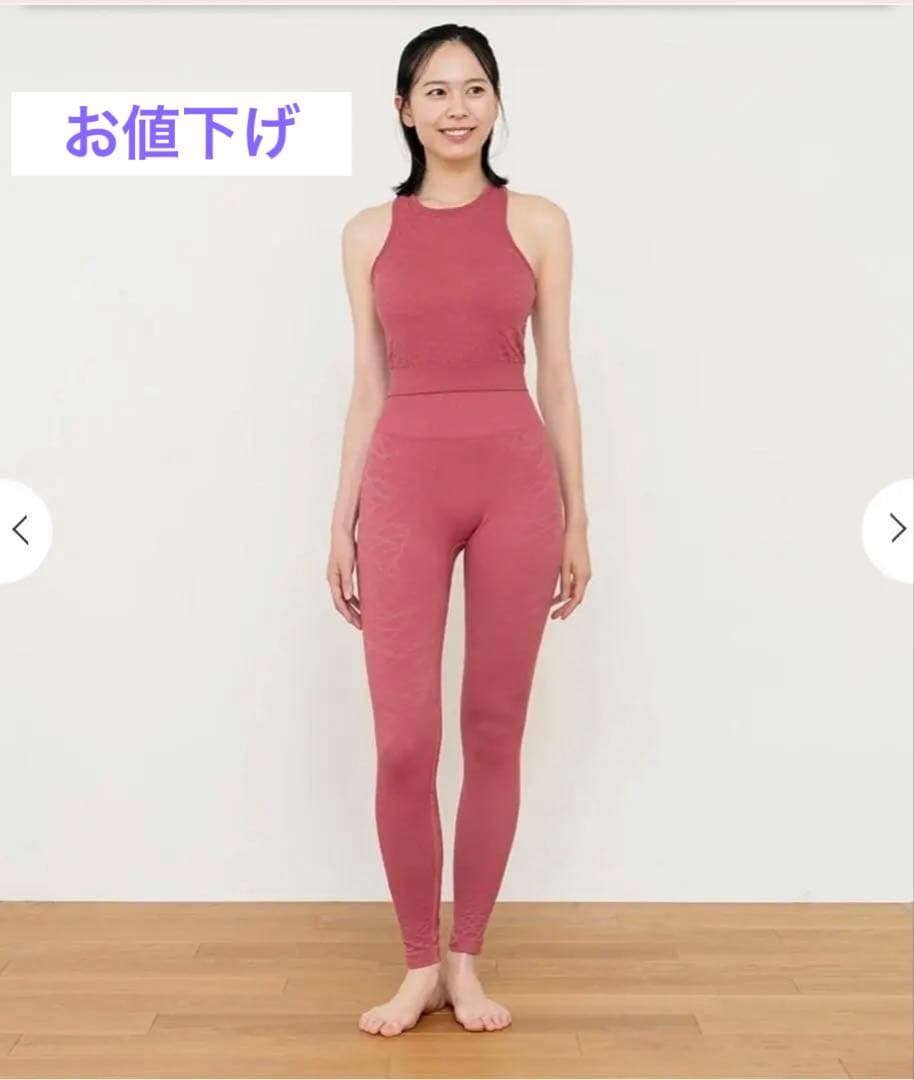 SUKALA ヨガ・ピラティスウェア上下セット　トップS、レギンスM