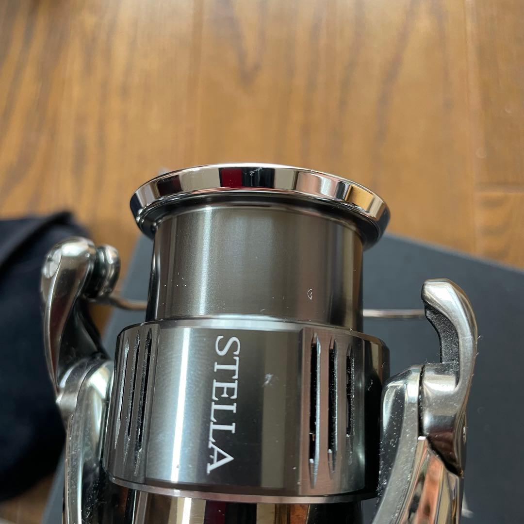 シマノ　22ステラ3000MHG ウッドノブ無し