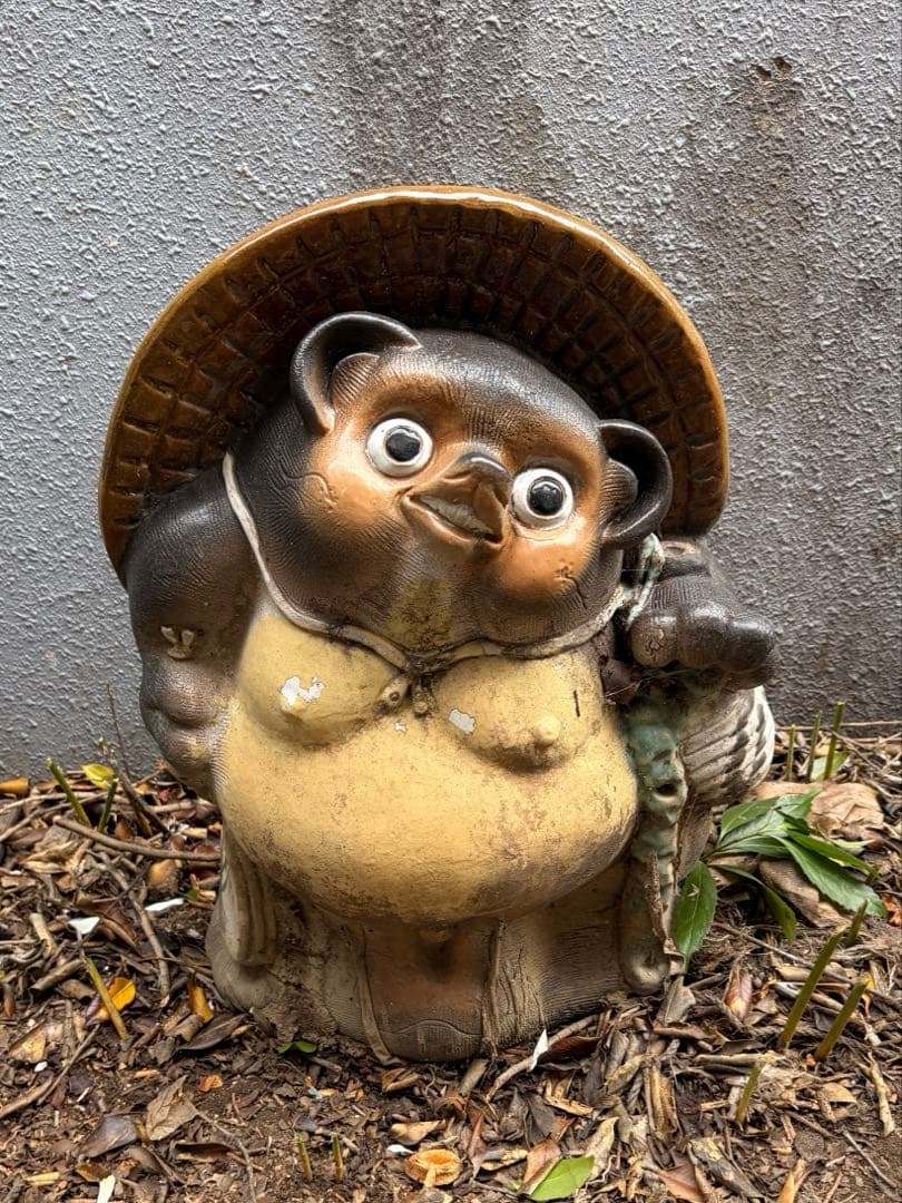 狸 縁起物 陶器製 約56cm 麦わら帽子 置物
